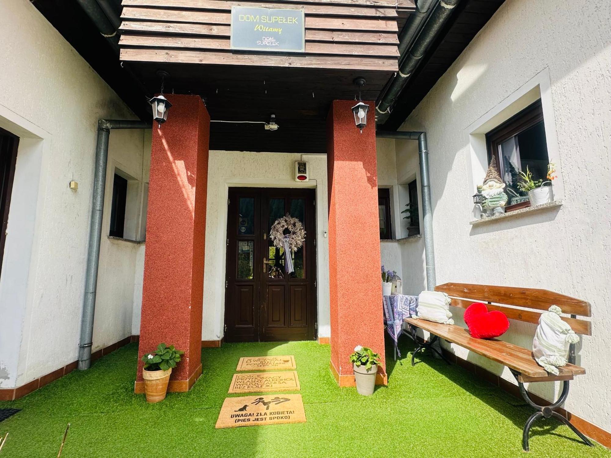 Dom Supelek Bed & Breakfast Дужники Здрой Екстериор снимка